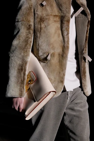 Look 23